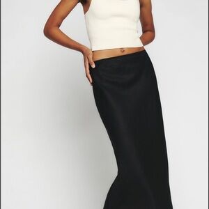 NWT Reformation Layla linen skirt in black, size M